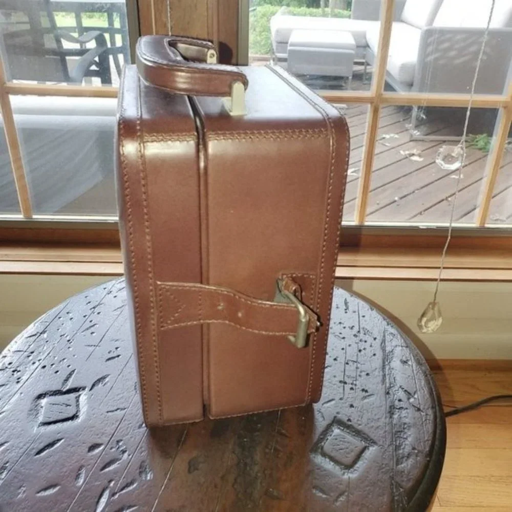 Pottery Barn Vintage Brown Leather Case/Toiletry - Picture 2 of 5